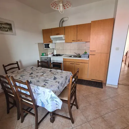 Barbaric Lägenhet Hvar Town