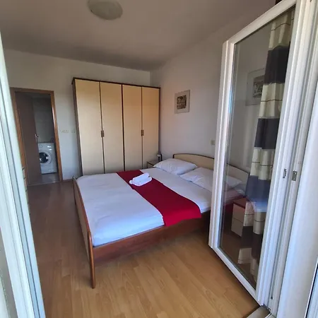 Barbaric Lägenhet Hvar Town