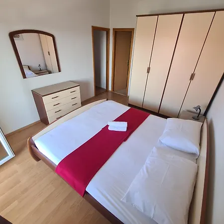 Διαμέρισμα Barbaric Χβαρ