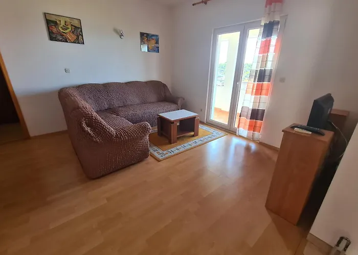 Barbaric 公寓 赫瓦尔