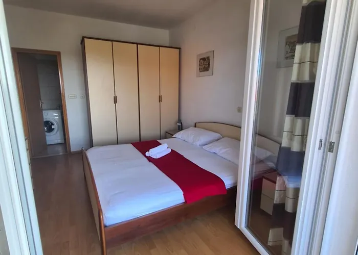 Barbaric 公寓 赫瓦尔