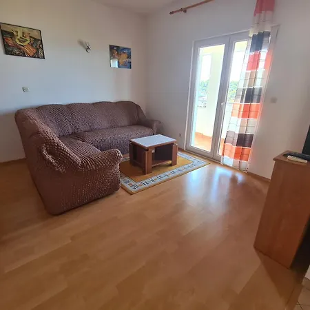 Barbaric Apartment Hvar Town