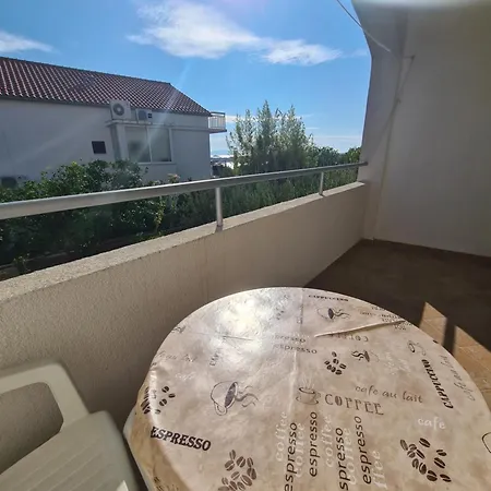 Barbaric Апартаменты Хвар